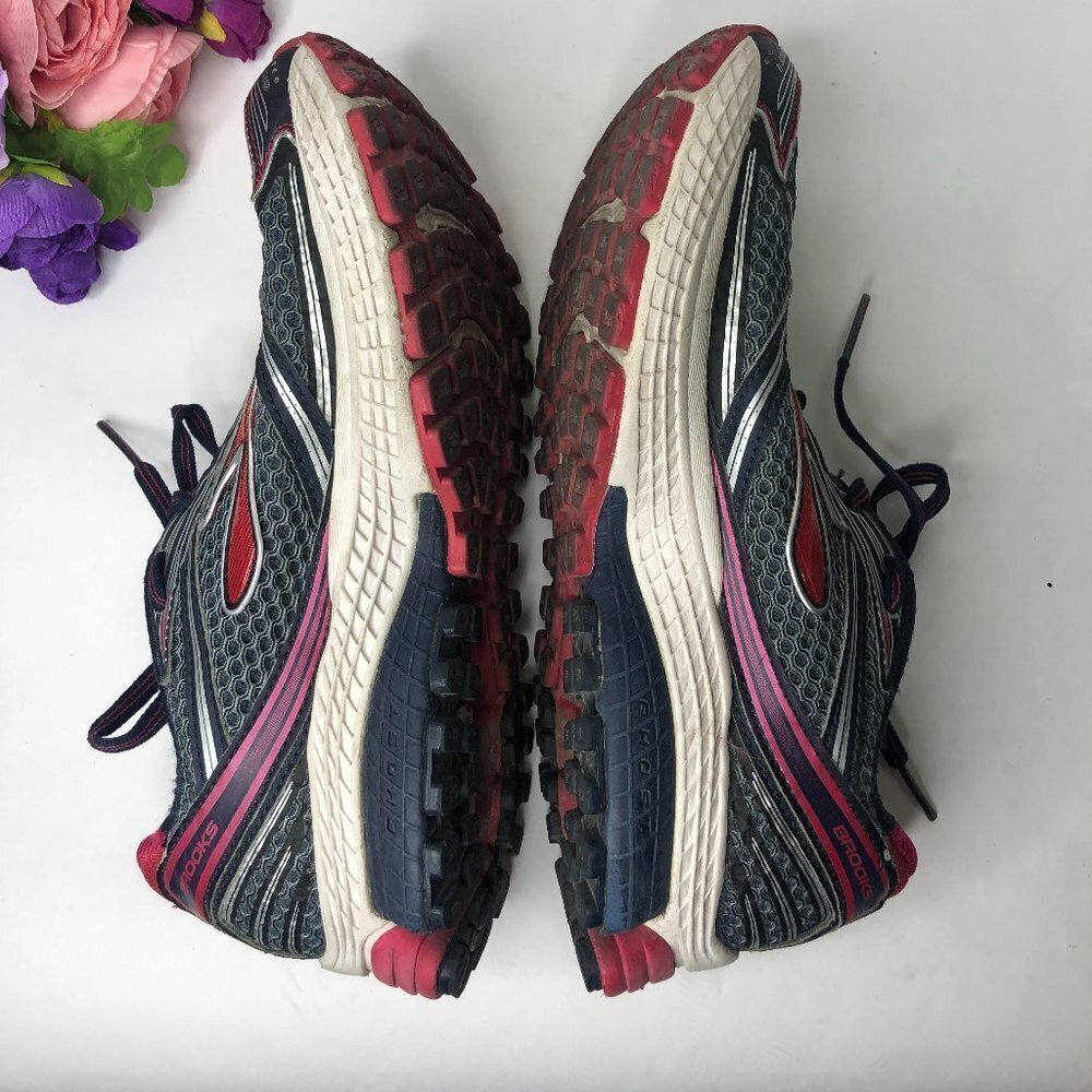 Brooks Running Sneakers Women’s size 7.5